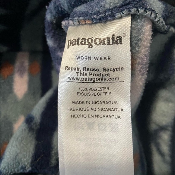 Patagonia Women's Lightweight
Synchilla Snap-T Pullover - Picture 7 of 7
